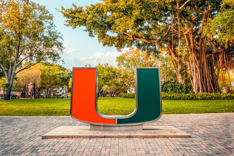 Photo of U statue on University of Miami campus
